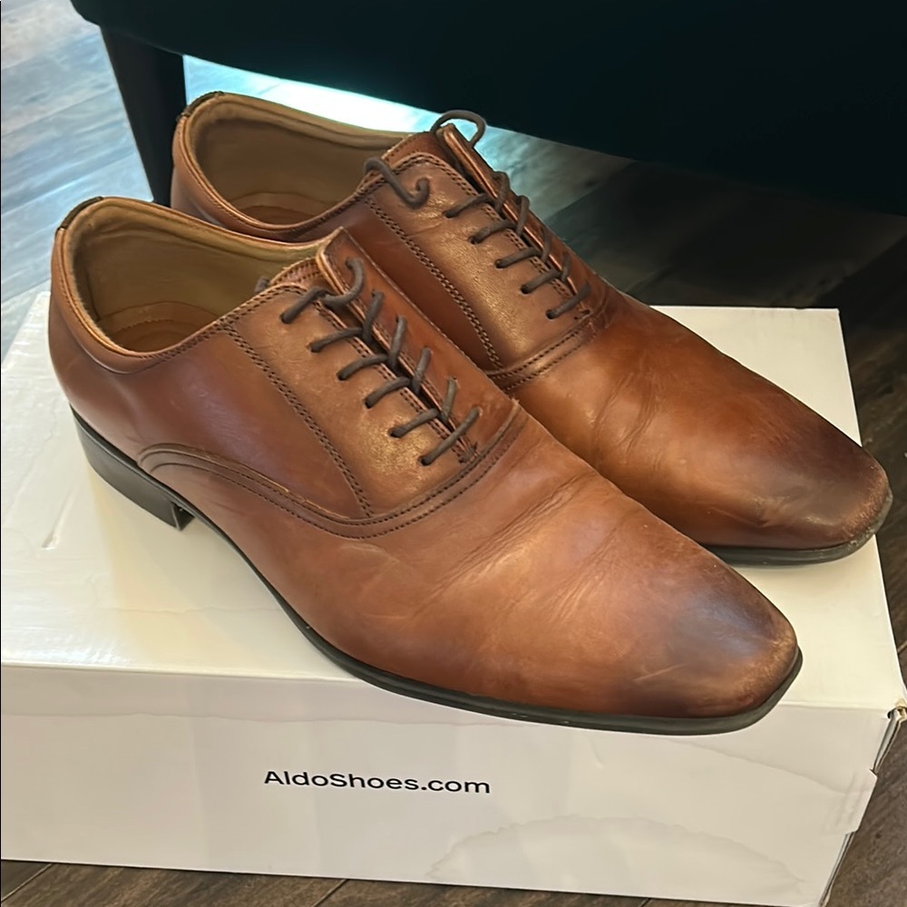 Aldo Brown Leather Oxford Shoes with Cap-Toe Design